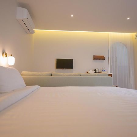 Ploen Pirom Hotel Bangkok Ngoại thất bức ảnh