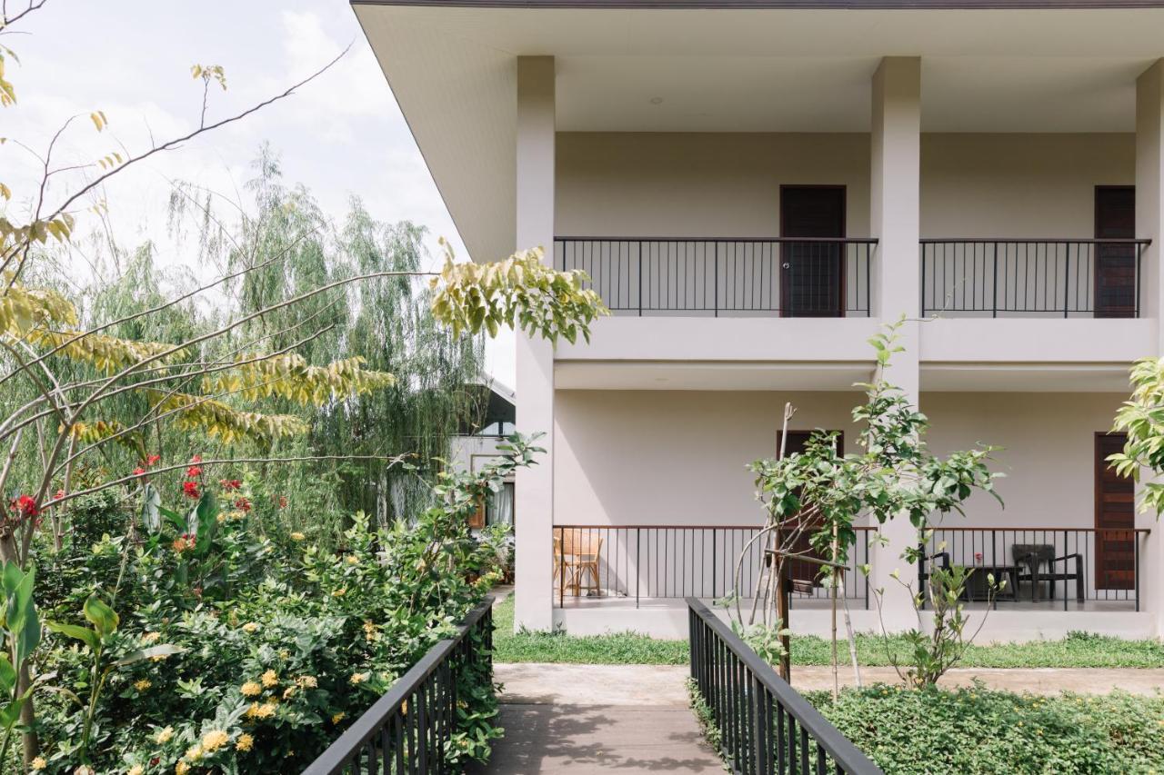 Ploen Pirom Hotel Bangkok Ngoại thất bức ảnh
