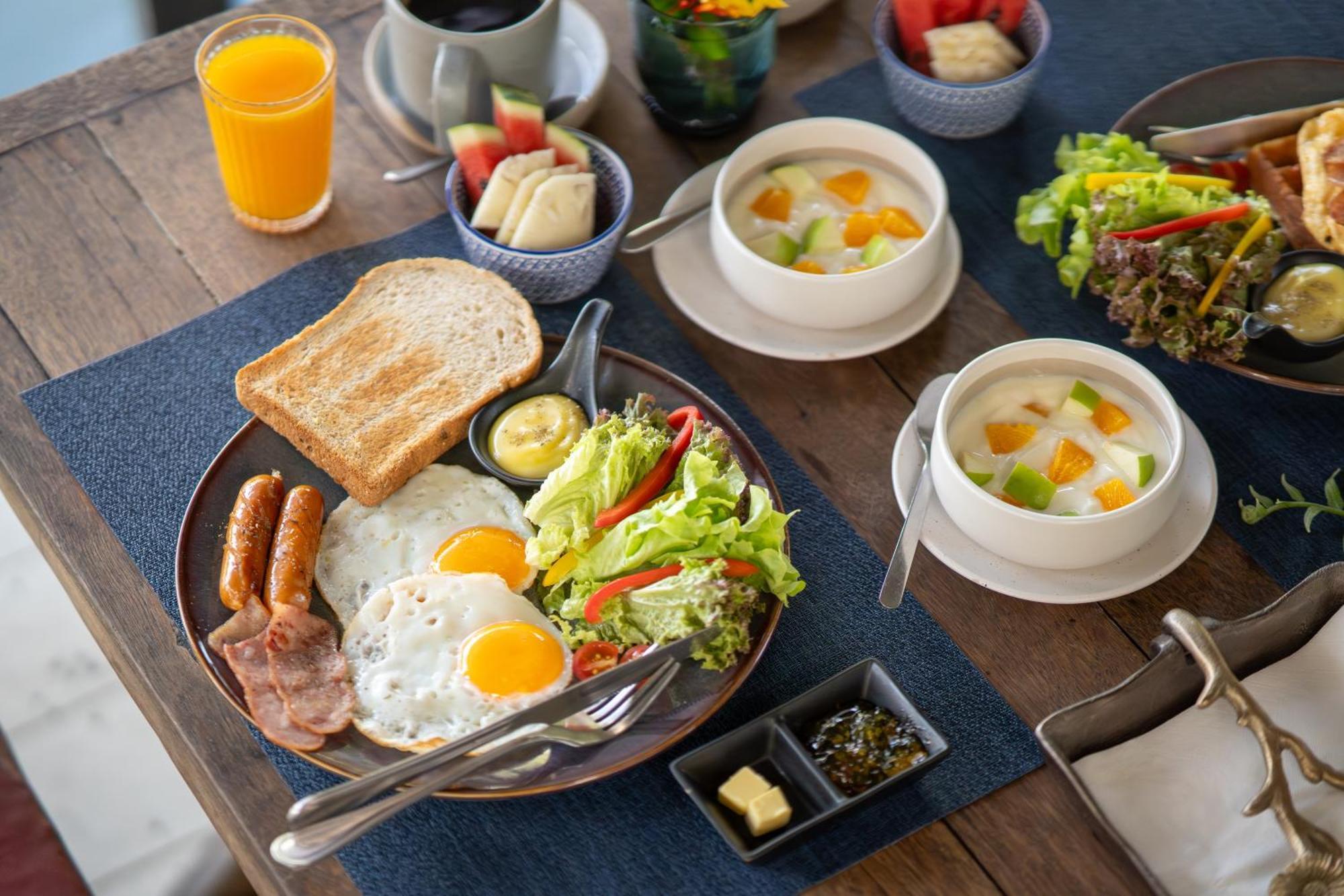 Ploen Pirom Hotel Bangkok Ngoại thất bức ảnh