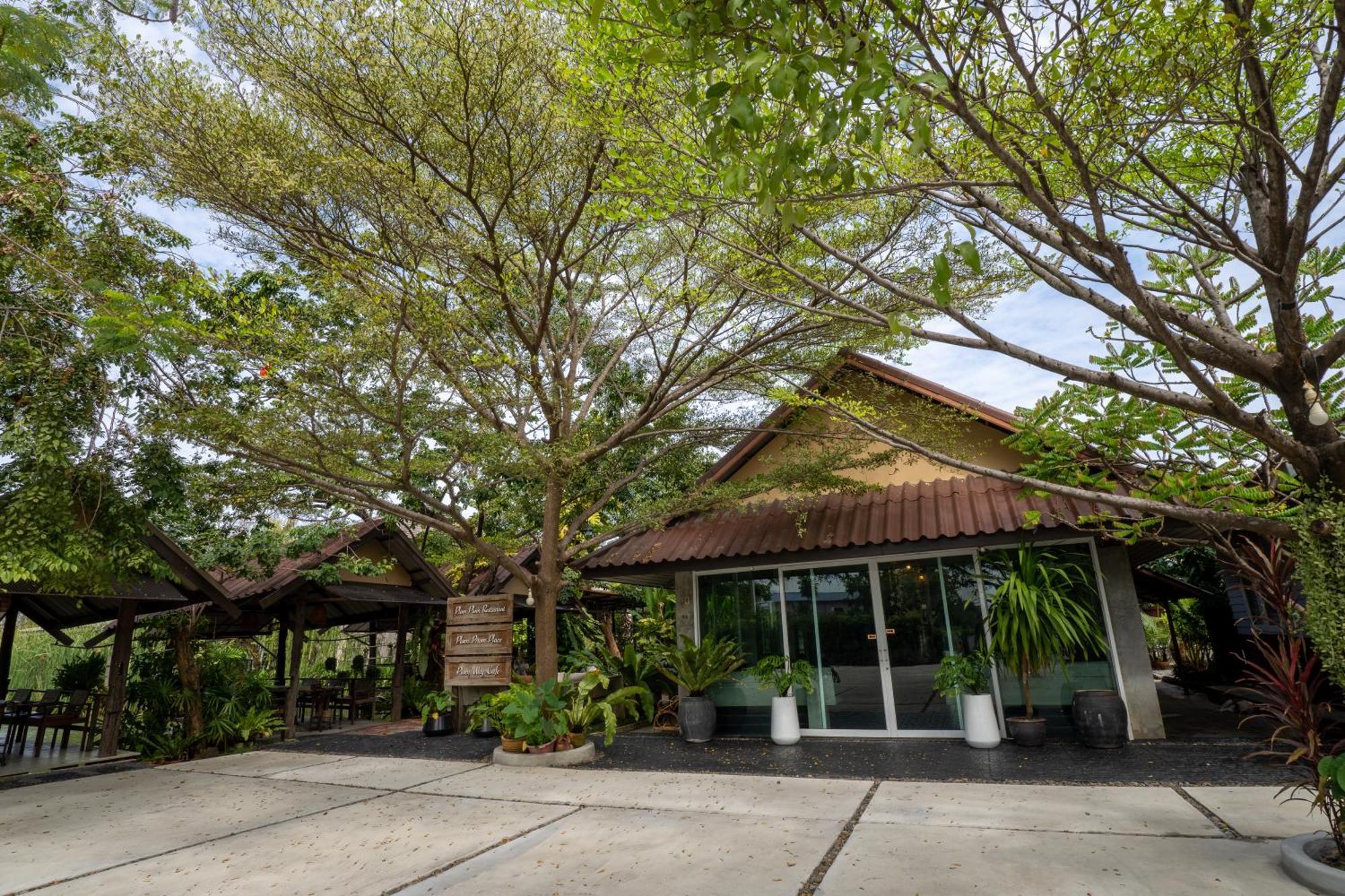 Ploen Pirom Hotel Bangkok Ngoại thất bức ảnh