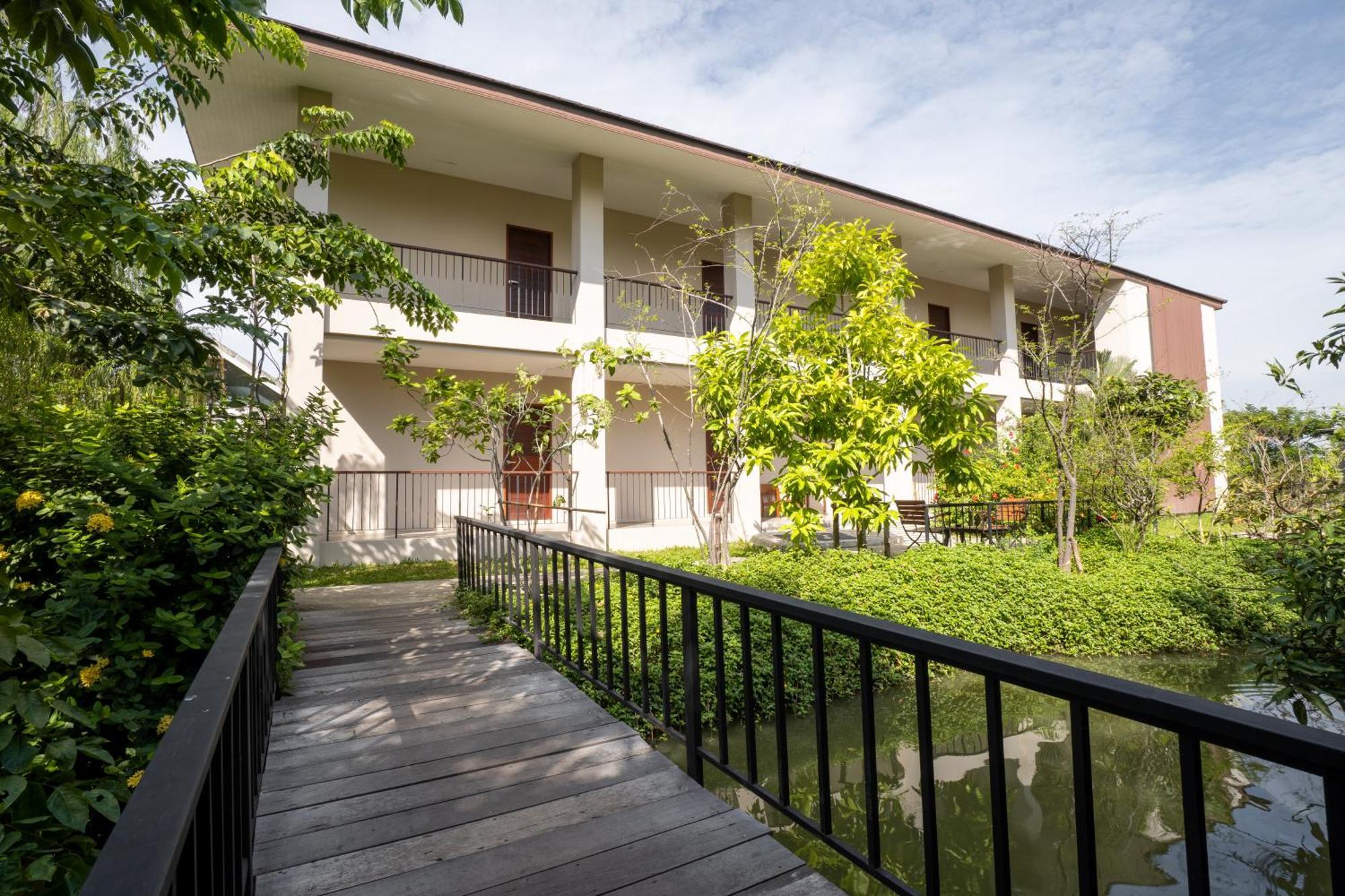 Ploen Pirom Hotel Bangkok Ngoại thất bức ảnh