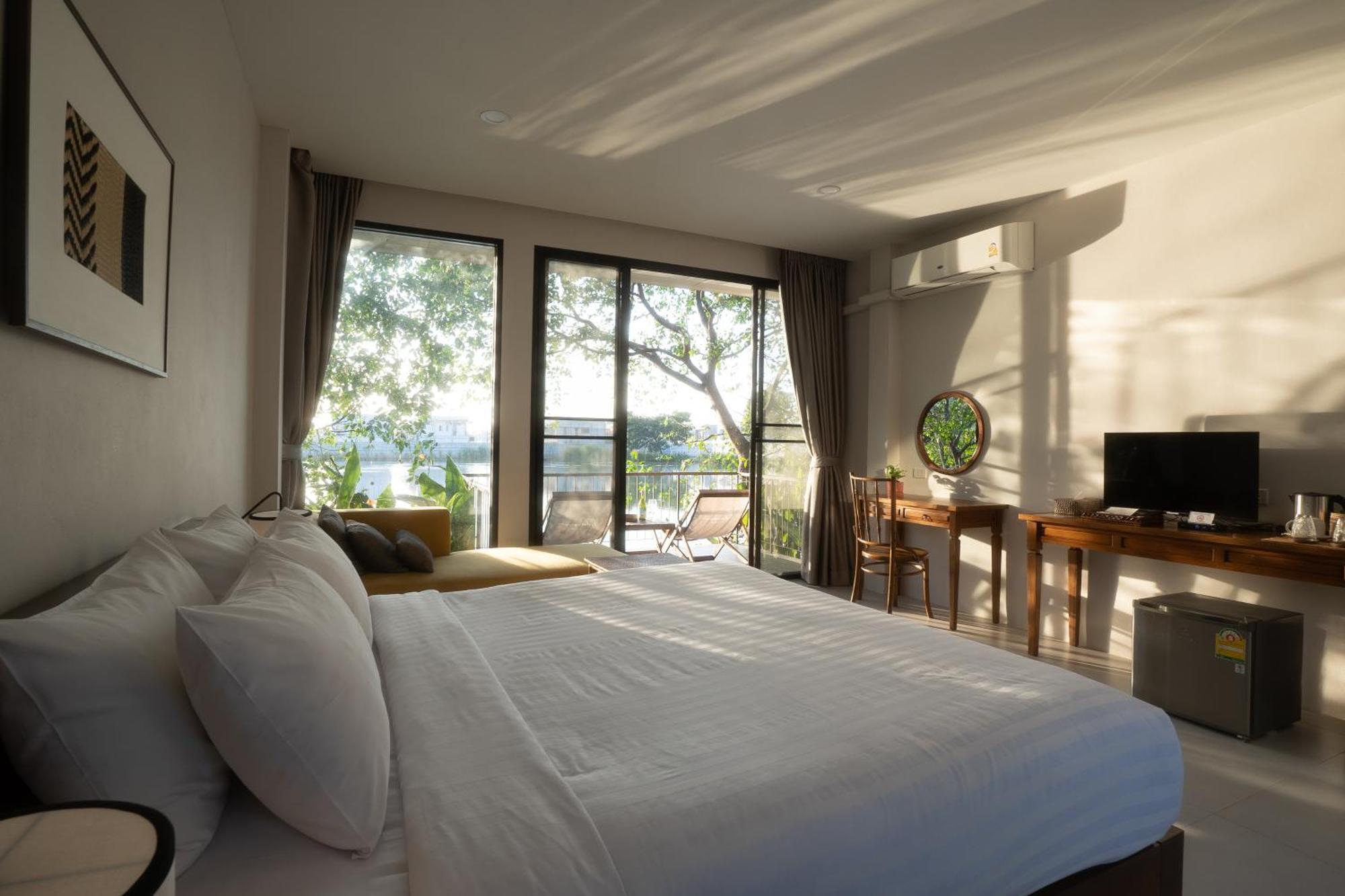 Ploen Pirom Hotel Bangkok Ngoại thất bức ảnh
