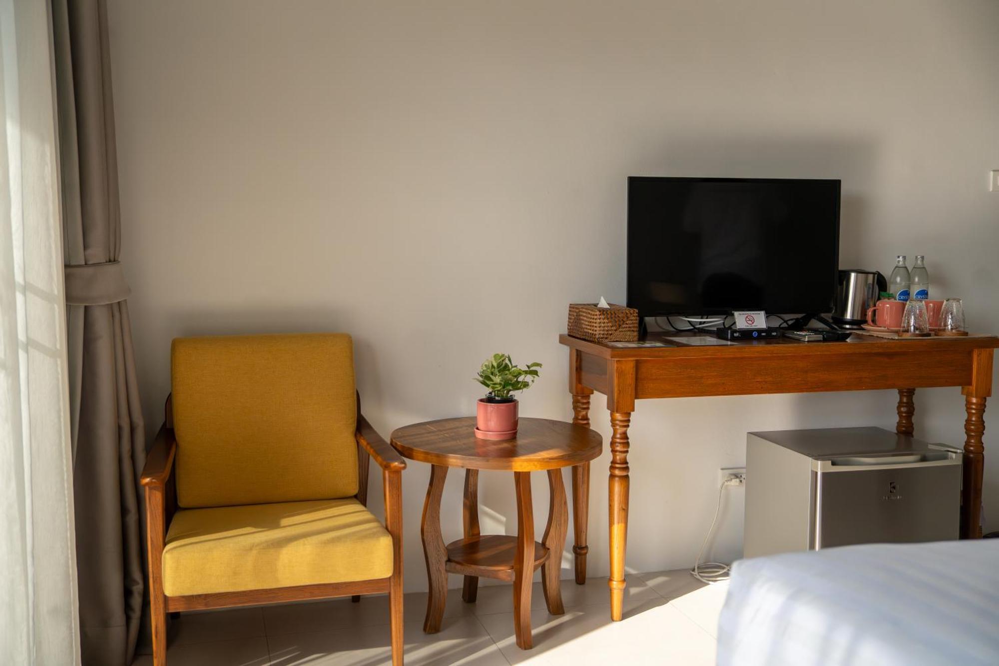 Ploen Pirom Hotel Bangkok Ngoại thất bức ảnh
