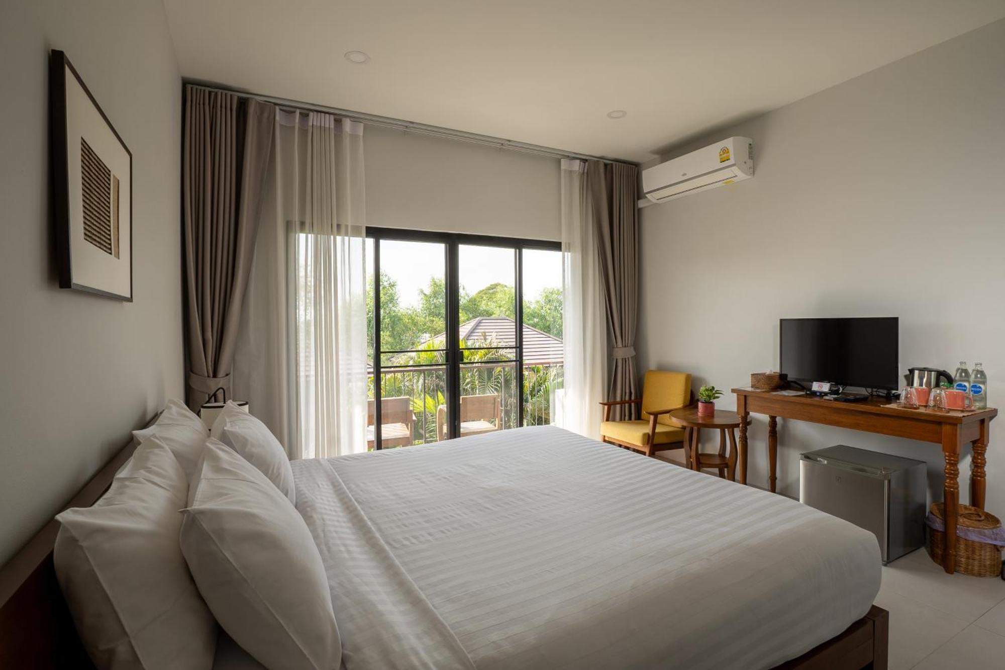 Ploen Pirom Hotel Bangkok Ngoại thất bức ảnh