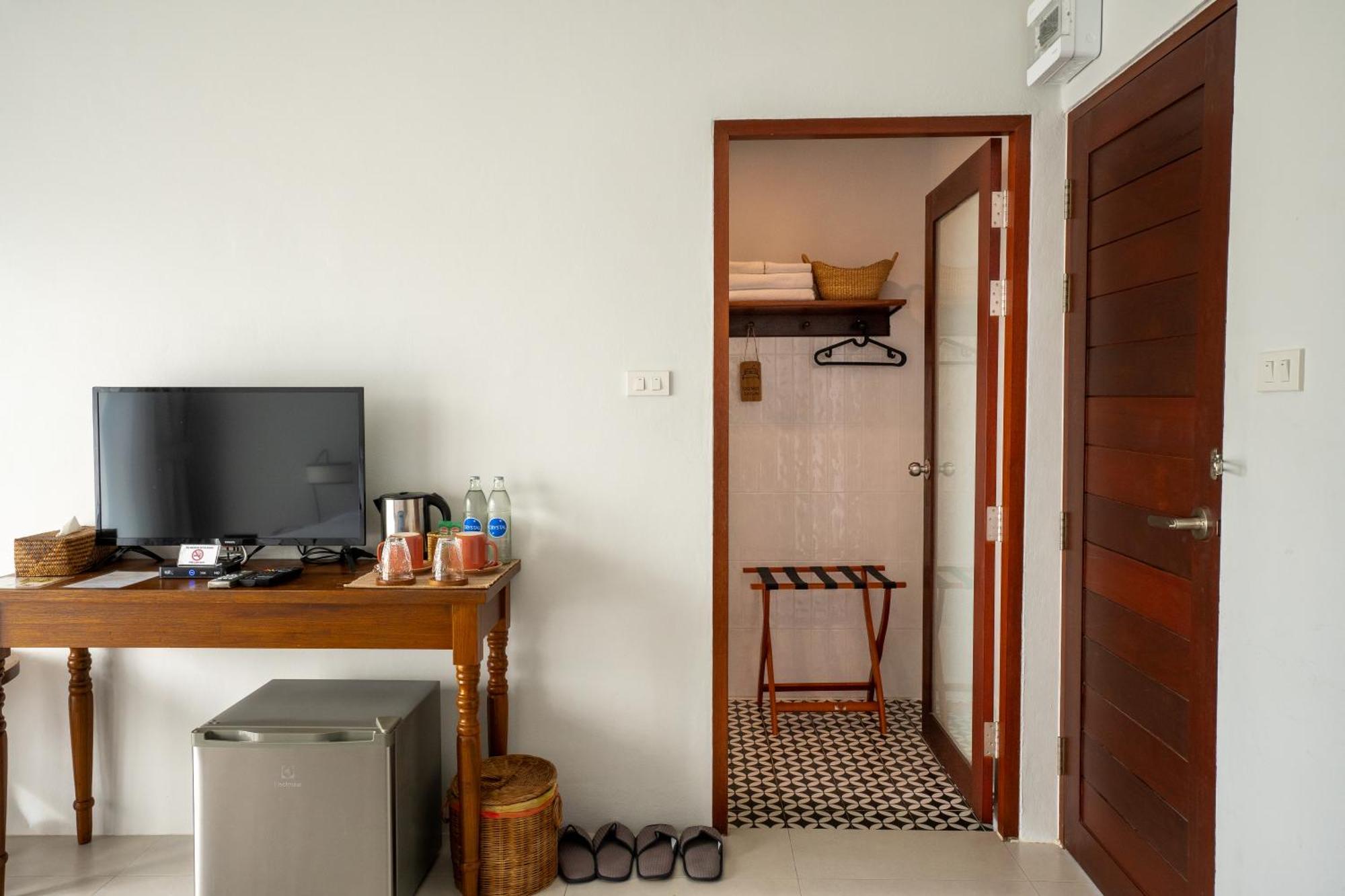 Ploen Pirom Hotel Bangkok Ngoại thất bức ảnh
