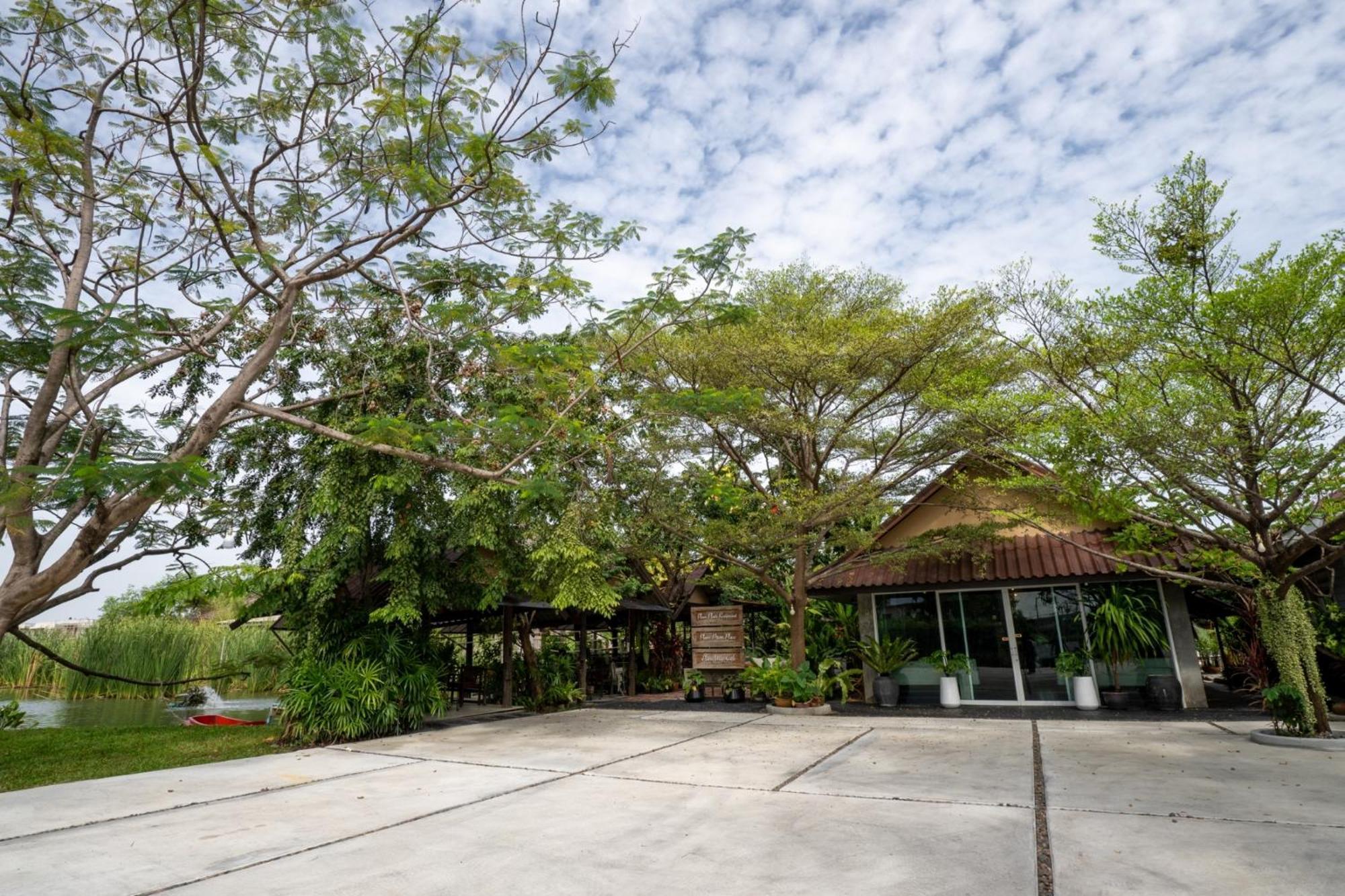 Ploen Pirom Hotel Bangkok Ngoại thất bức ảnh