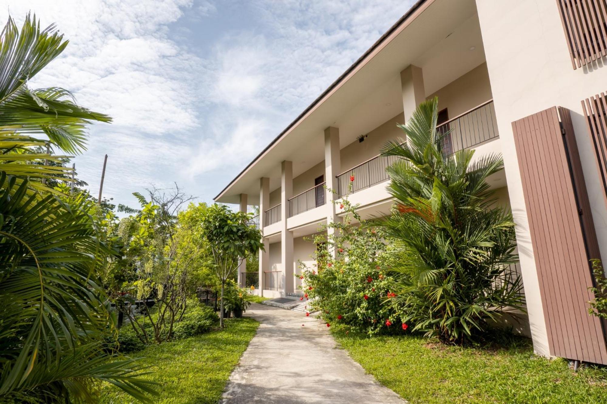 Ploen Pirom Hotel Bangkok Ngoại thất bức ảnh